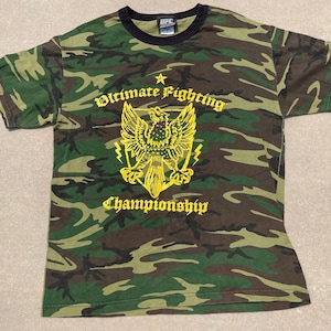 Vtg Y2K Ultimate Fighting Championship Camouflage Front and Back Printed T-Shirt