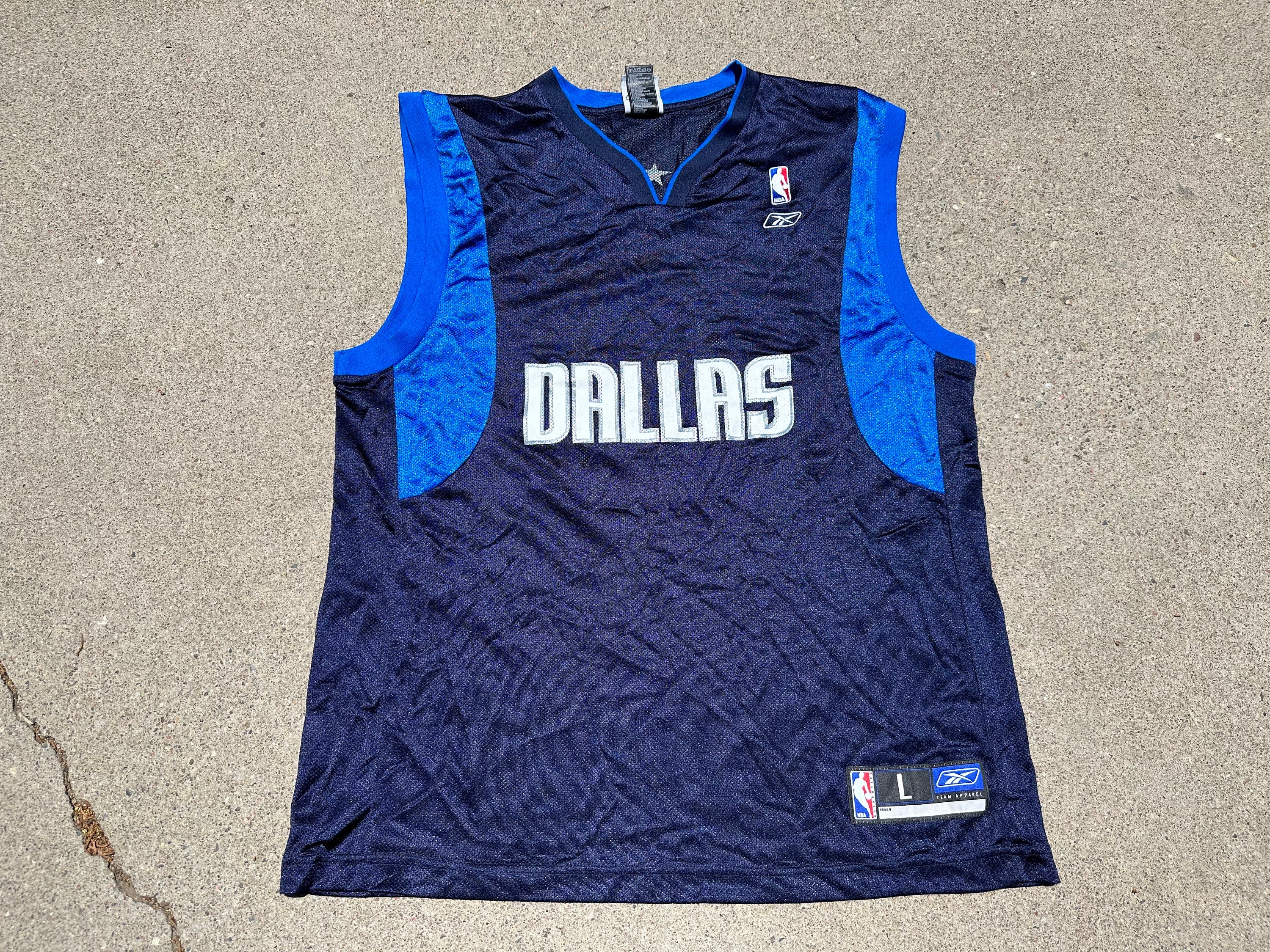 NWT Nike Tee Men's Dallas Mavericks Grey Long Sleeve T-Shirt Large Luka  Doncic L