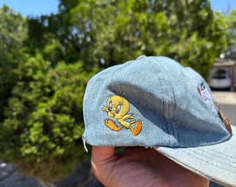 Vtg 90s Warner Brothers Looney Tunes Graphic Stitched Denim