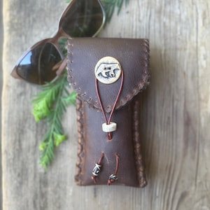 Brown Leather Bear Sunglass Case, Bear button, Soft leather eyeglass case, Western Sunglass Case, Handmade leather Eyeglass Case