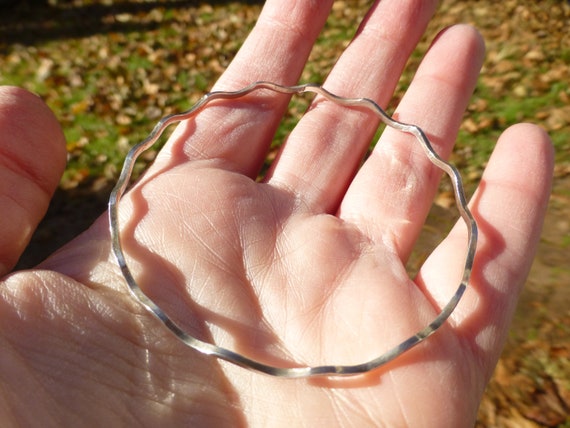 Vintage Solid Sterling Silver Wavy Bangle Bracele… - image 4