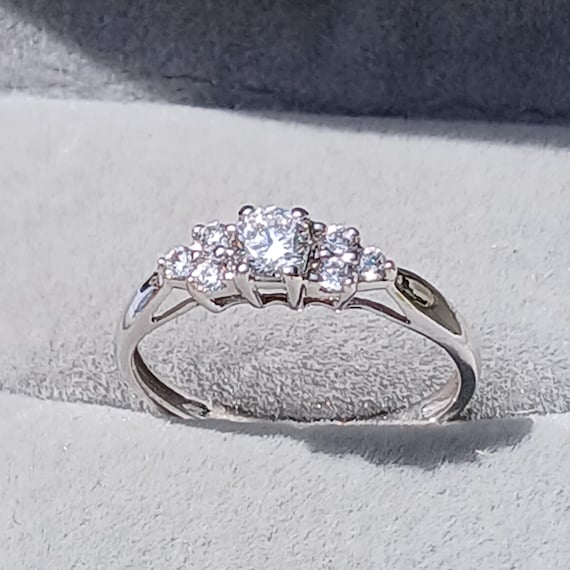 Vintage Solid 10k White Gold Multiple Stone Ring,… - image 4