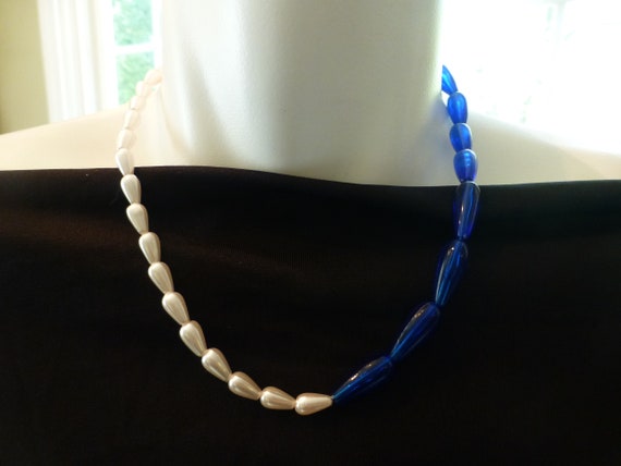 Vintage 1970s Blue Lucite and Faux Pearl Bead Nec… - image 1