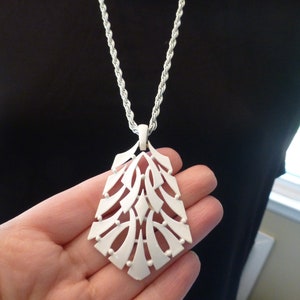 Vintage 1960s White Enamel Modernist Necklace, 27&#39;&#39; Long, Good Condition, Wow, Stunning Piece! Gift Idea!