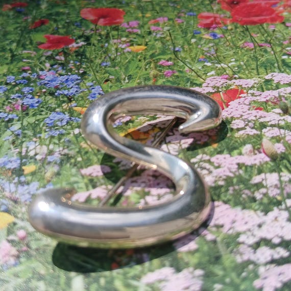 Art Deco "S" Solid Sterling Silver Initial Brooch… - image 1