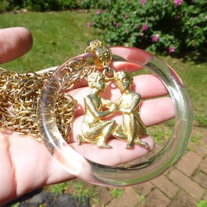 Bold Lucite People Vintage 1960s Gold Filled Necklace, 22&#39;&#39; Chain, Fabulous Rare Necklace, Very Good Condition, Wow!