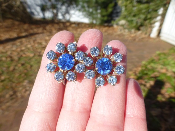 1940s Art Deco Blue Stone Gold Filled Floral Earr… - image 1