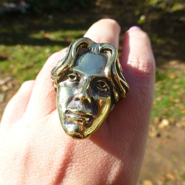 Huge Vintage OSCAR WILDE Ring, Playwright Author Ring, Bold, Statement Piece for the Student or English Major! Size 7.5