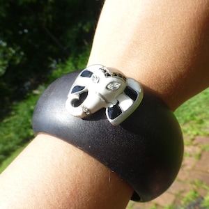 Vintage 1970s Elephant Lucky Zebra Wide Wood Bangle Bracelet, Designer Look, Amazing Piece! So Beautiful! Gift Idea