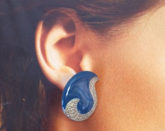 vintage blue + silver earrings | vintage 1980s oversized earrings | vintage 80s paisley shaped earrings