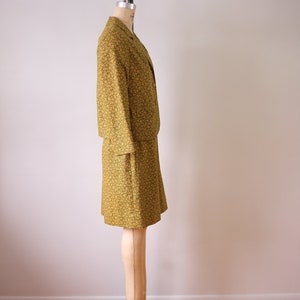 vintage floral skirt suit vintage 1960s green and yellow floral skirt suit vintage Westbury blazer and skirt set image 3