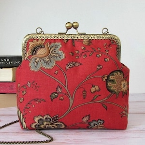 Handmade Floral Kiss Lock Purse: Bronze Clasp, Detachable Chain