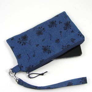 Pochette da polso per cellulare in jeans blu, pochette con cerniera e cinturino, custodia per telefono in denim floreale, marsupio imbottito da donna