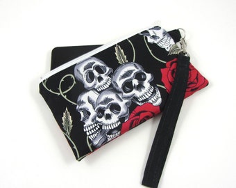 Pochette bracelet, têtes de mort et roses, pochette gothique pour téléphone, étui zippé, pochette rouge et noire, bandoulière amovible