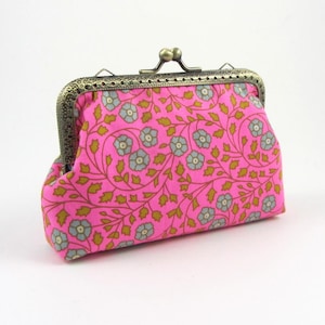 Carteira de moedas com estampa floral rosa, bolsa com fecho de metal, presente para ela, bolsa Kisslock com compartimentos para cartões, bolsa para troco emoldurada