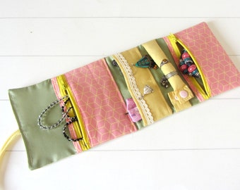 Floral Cotton Travel Jewelry Organizer: Fold Up Storage Case