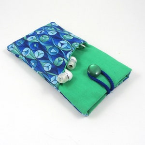 Housse téléphone portable, étui en coton, boutons de fleurs en vert et bleu, étui pour i phone avec compartiment oreillettes
