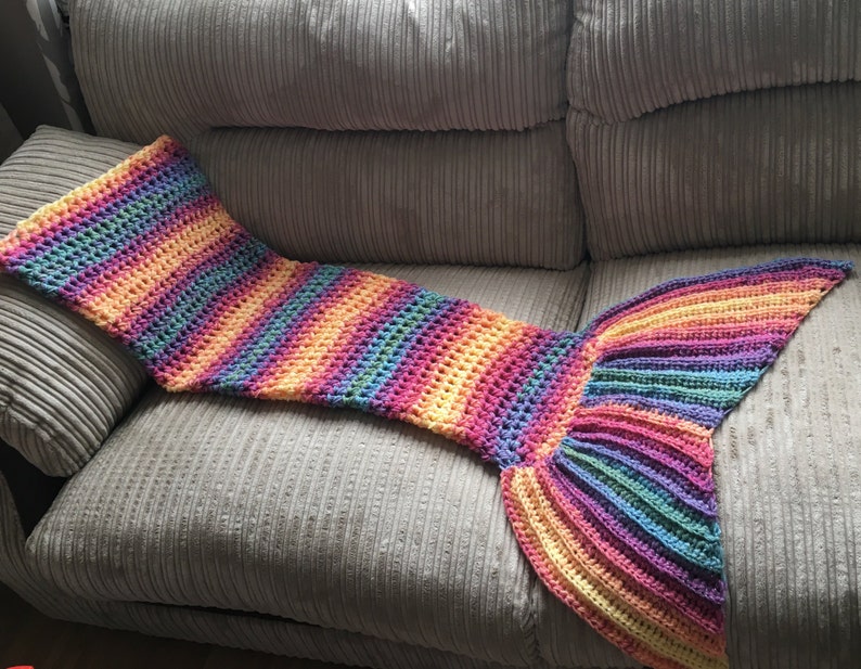 PATTERN 3 Sizes Toddler Adult Mermaid tail blanket image 1