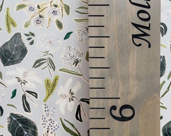 Wooden Height Chart with Name – Personalized Growth Ruler for Baby’s Milestones