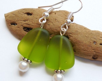 Lime Green Sea Glass Earrings,Sea Glass Jewelry,Seaglass Earrings,Seaglass Jewelry,Beach Glass Jewelry,Beach Glass Earrings. Free U.S.Ship.