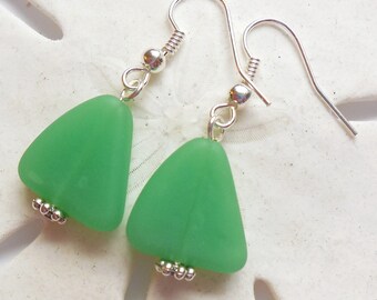 Green Sea Glass Earrings, Sea Glass Jewelry, Seaglass Earrings, Seaglass Jewelry,Beach Glass Jewelry,Beach Glass Earrings,Beach.Free US Ship