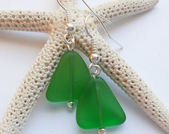 Shamrock Green Sea Glass Earrings,Sea Glass Jewelry,Seaglass Earrings,Seaglass Jewelry,Beach Glass Jewelry,Beach Glass Earrings. Free Ship