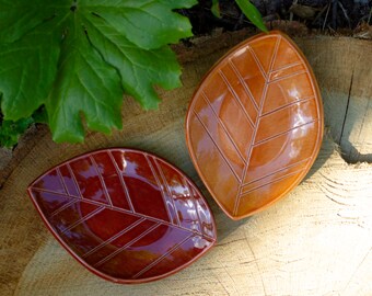 handmade LEAF SOAP DISHES (many colors!)