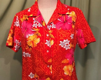 Cute Original Vintage 70s Poly Blend Hawaiian Short Sleeve Button Front Blouse Tapa Designs Brand Bust 42