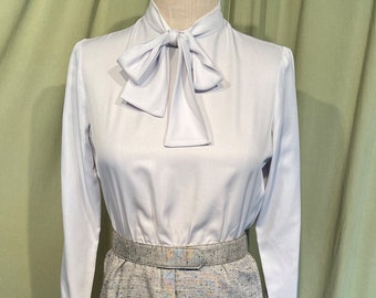 Chic Original Vintage 70s Gray Polyester Cotton Blend Sexy Secretary Long Sleeve Dress Looks Like a Skirt & Blouse Tag Sz 8 Bust 38 Waist 32