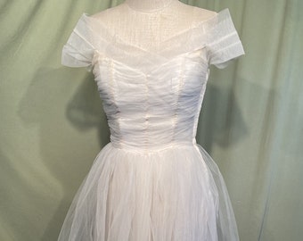 Sweet Vintage 50s Off White Tulle Cupcake Dress Shirred Bodice, Off Shoulder Layered Skirt Tea Length Wedding Formal Dress Bust 34 Waist 26