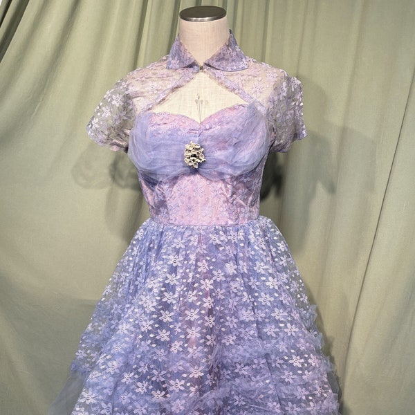 Sweet Original Vintage 50s Sylvia Ann Bridal Originals Lavender Lace Strapless Cupcake Dress w Lace Shrug Tag Size 14 Bust 34 Waist 26