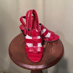 Deadstock Without Box Original Vintage 70s Dark Red Heels Strappy Sandals Removable Double Ankle Straps Size 7 Wear As Mules or 1 Strap or 2