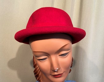 Original Vintage 30s 40s Red Wool Felt Belvedere  Small Rolled Brim Derby  20" Around Inside