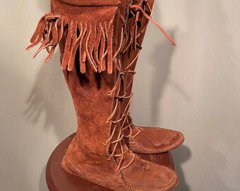 red minnetonka boots