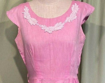 Sweet Original Vintage 40s 50s Rose Pink Cotton Cap Sleeve Dress  w Applique Trim Side Zip Bust 38 Waist 28