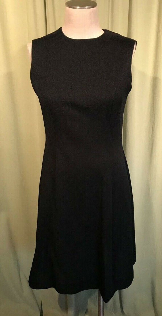 Cute Original Vintage 70s Gray Poly Knit Long Sleeve Gray Shift Dress with Half Belt in Back Bust 34 Unbranded