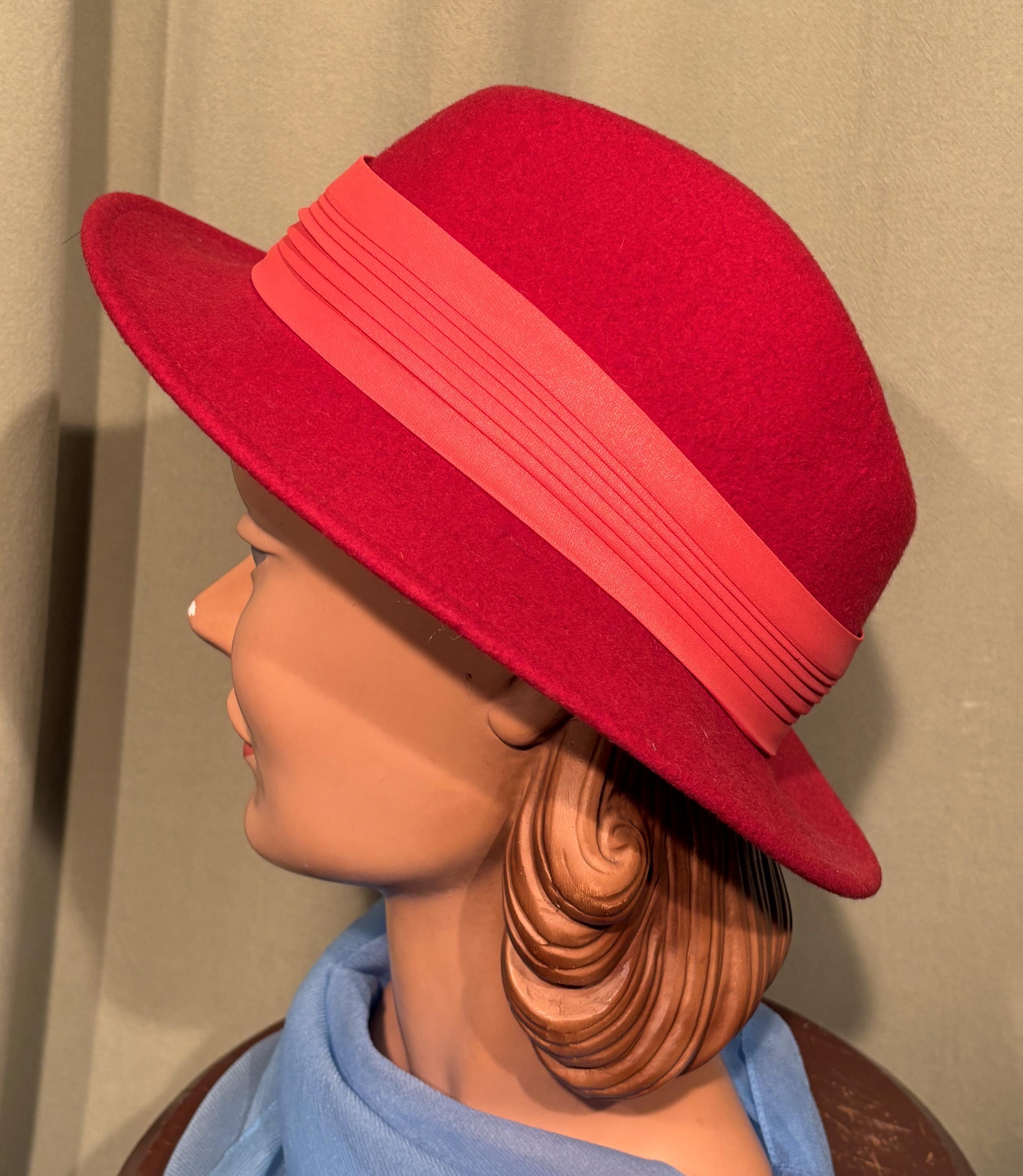 Chic Original Vintage 80s Bollman Red Wool Felt Fedora Style 