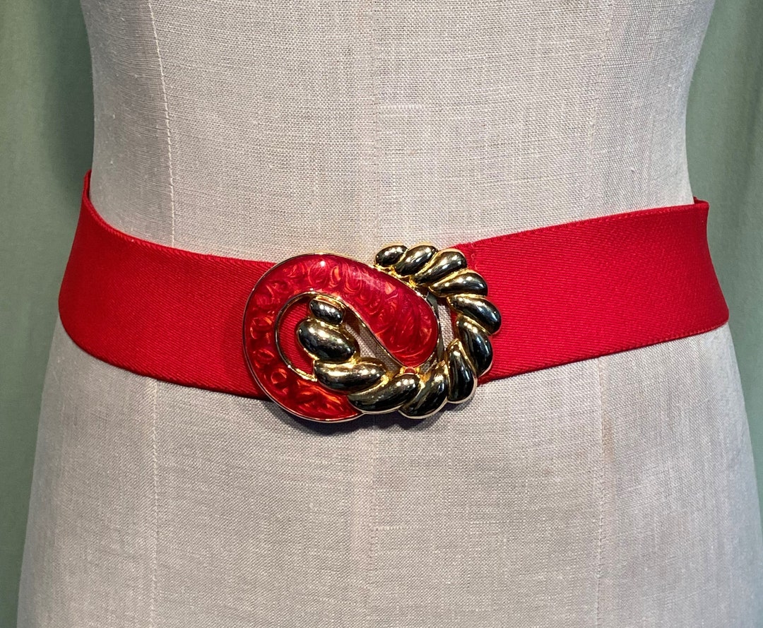 Original Vintage 80s Day-lor Red Elastic Belt With Gold Tone  display picture 3