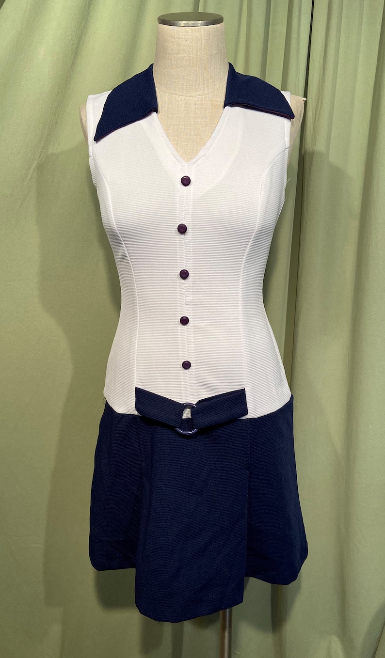 Cute Vintage 60s Navy Blue /& White Polyester Sleeveless Dress Big Collar Drop Waist Bust 32 Waist 26