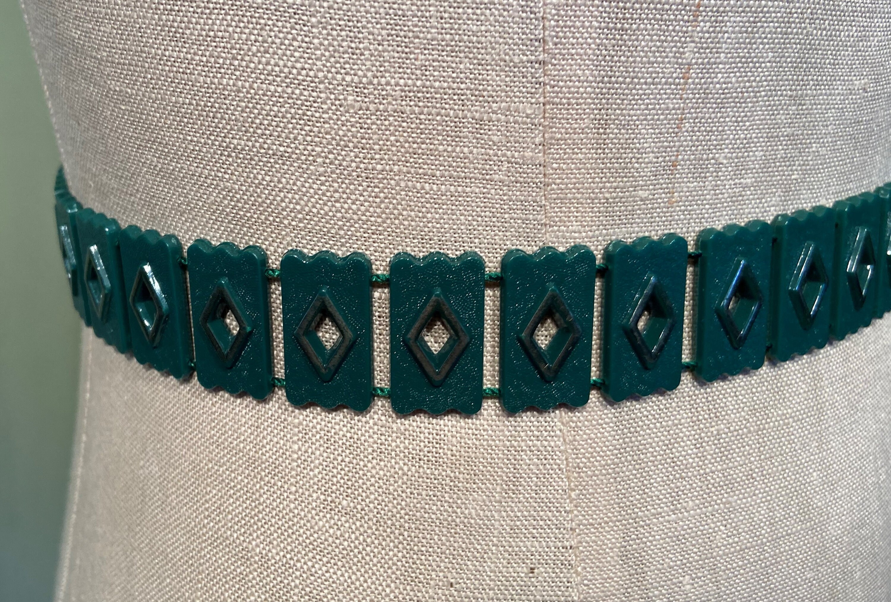Vintage 1970s Green Faux Leather Wrap Belt Tie Cord Disco Mod Boho Retro 55in Emerald City Green and Brass Guitar Strap main image 3