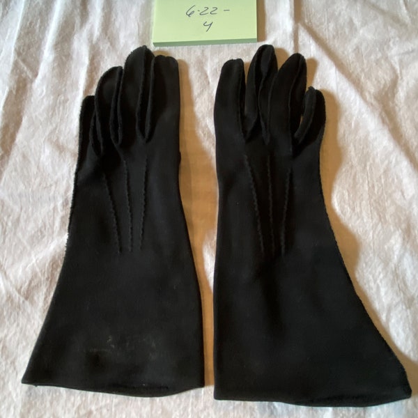 Charming Original Vintage Lee Begman Mid Century Cotton Wrist Length Gloves Black Size 6