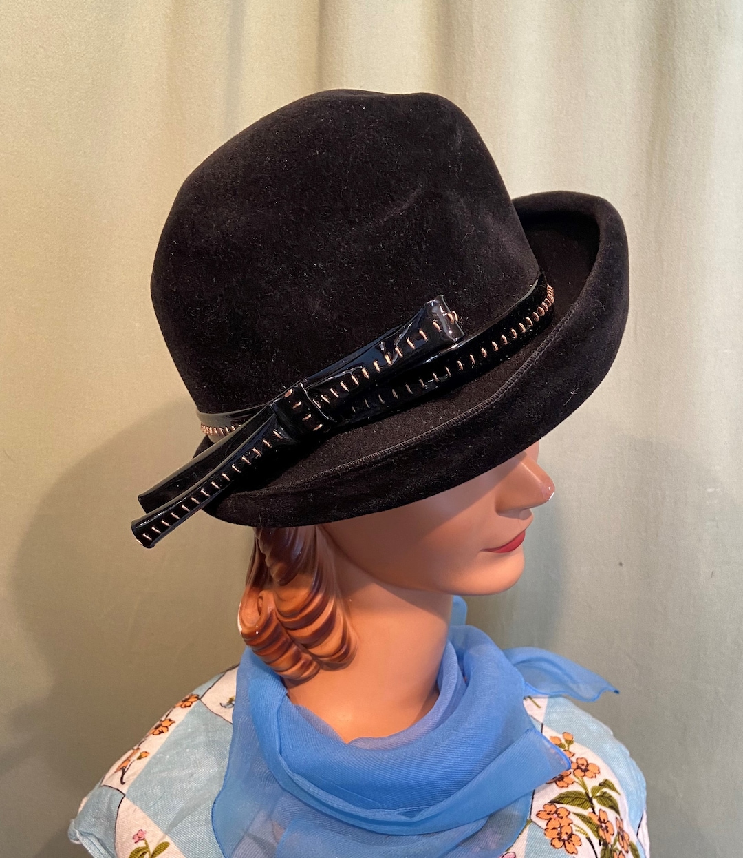 Original Vintage 60s Black Velour Bowler Derby Hat W Vinyl  display picture 1