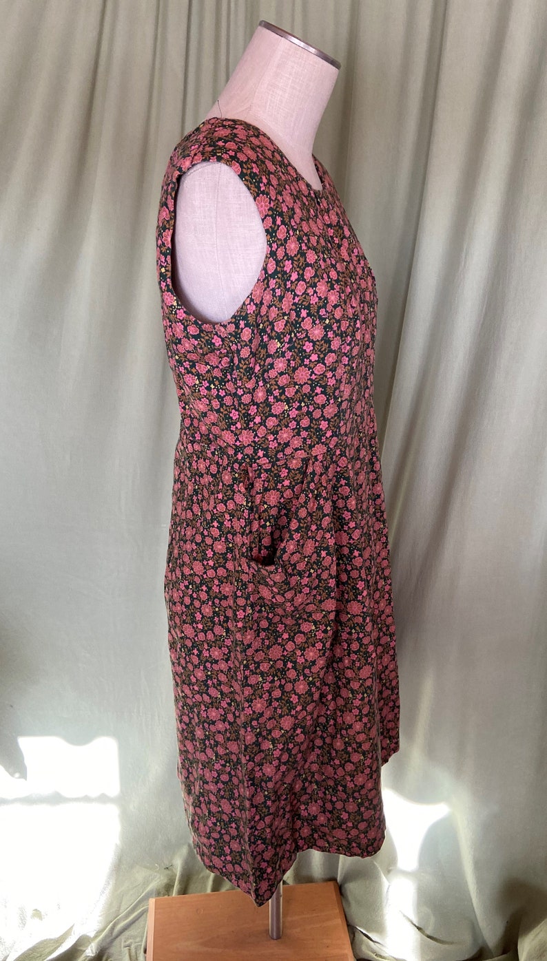 Charming Original Vintage 40s 50s Pink & Green Floral Sleeveless Belted Dress w Big Pockets Bust 40 Shoulders 16 .5 image 8