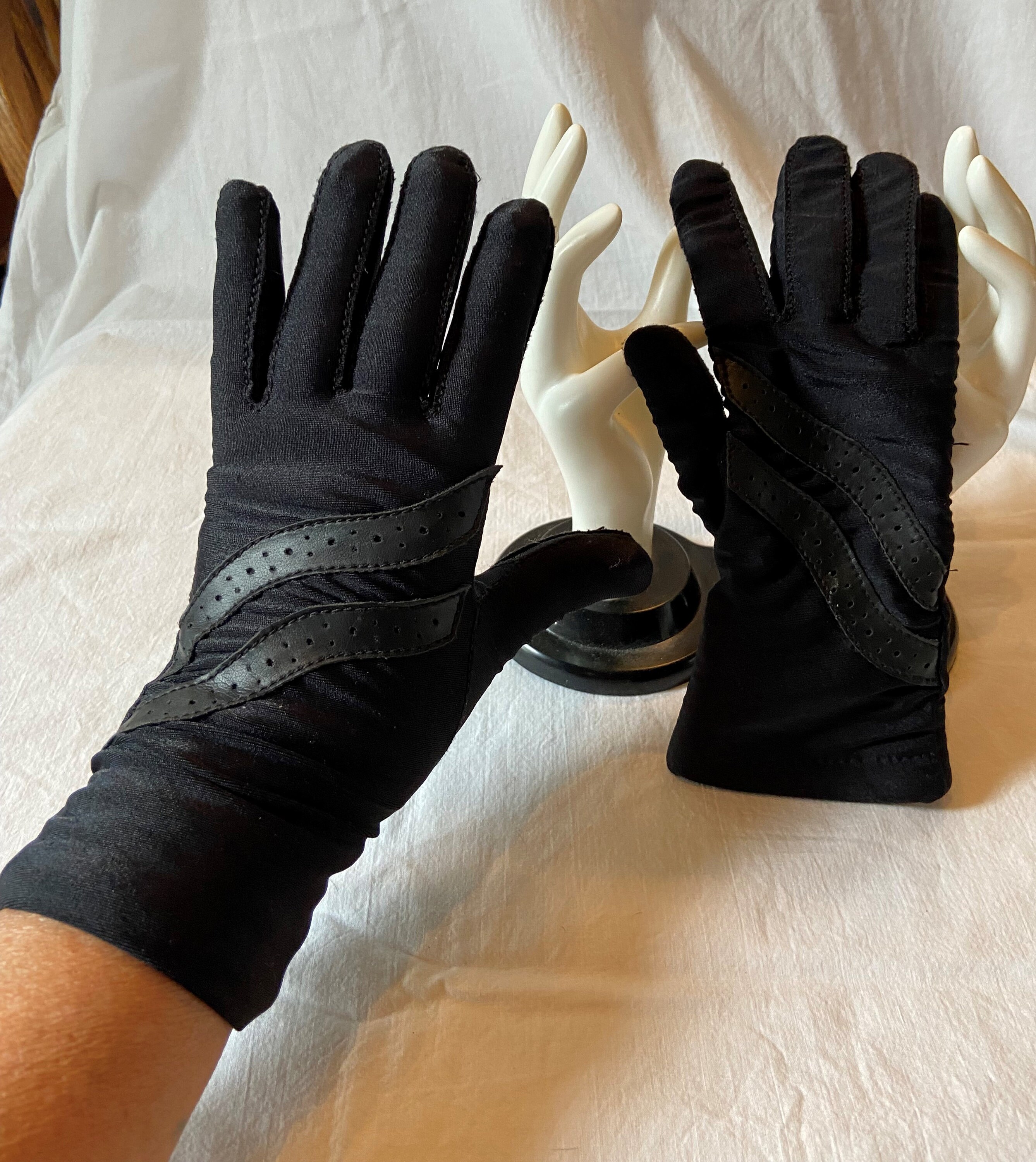 Sweet Original Vintage Lined Black Stretch Nylon Gloves W Faux Leather Trim  & Palms One Size - Etsy