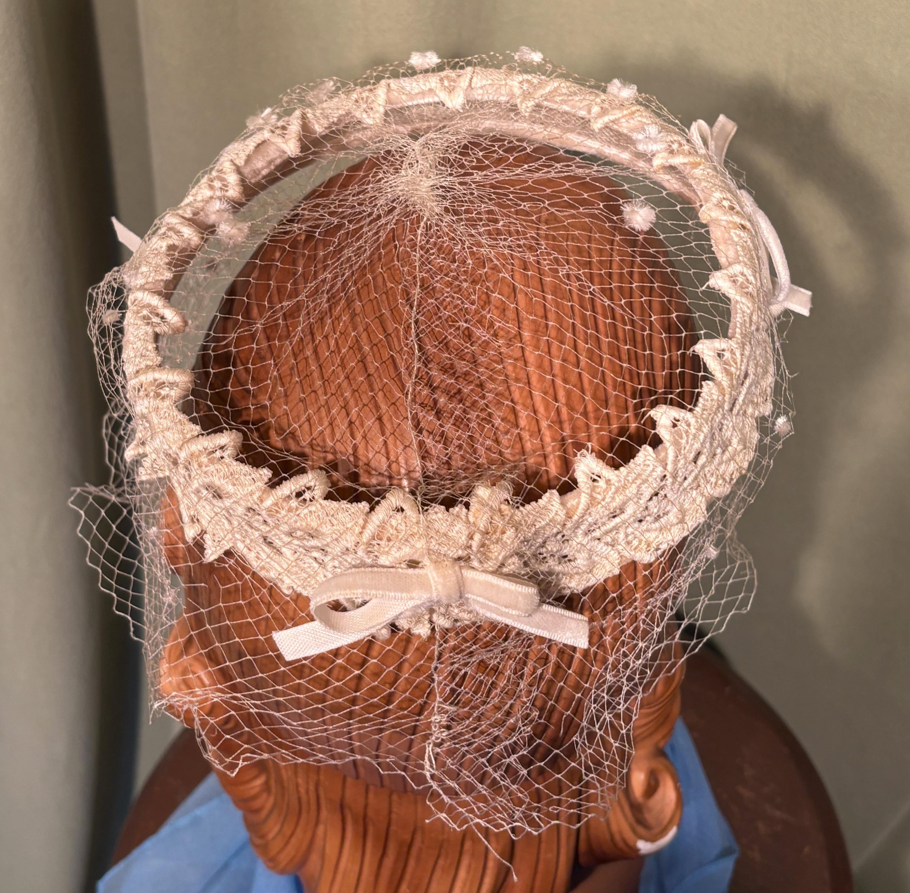 EUC 1950’s VINTAGE Elegant Cream Open Pill Box Hat with Netting 1960s White Pillbox Style Hat by Barbara Wood/ Mesh Netting  main image 4