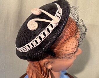 Sweet Original Mid-Century Ladies' Vintage Black Raffia Small Flat Pancake Hat w Cord & Lace Trim Tag Size 22 7to 7-1/8