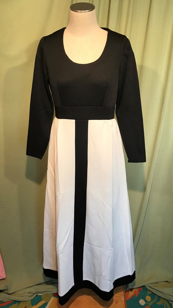 Chic Vintage 70s Black & White Long Sleeve Mod Ma… - image 1