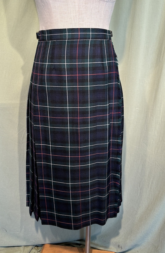 Sweet Original Vintage 80s Pitlochry Wool Tartan P