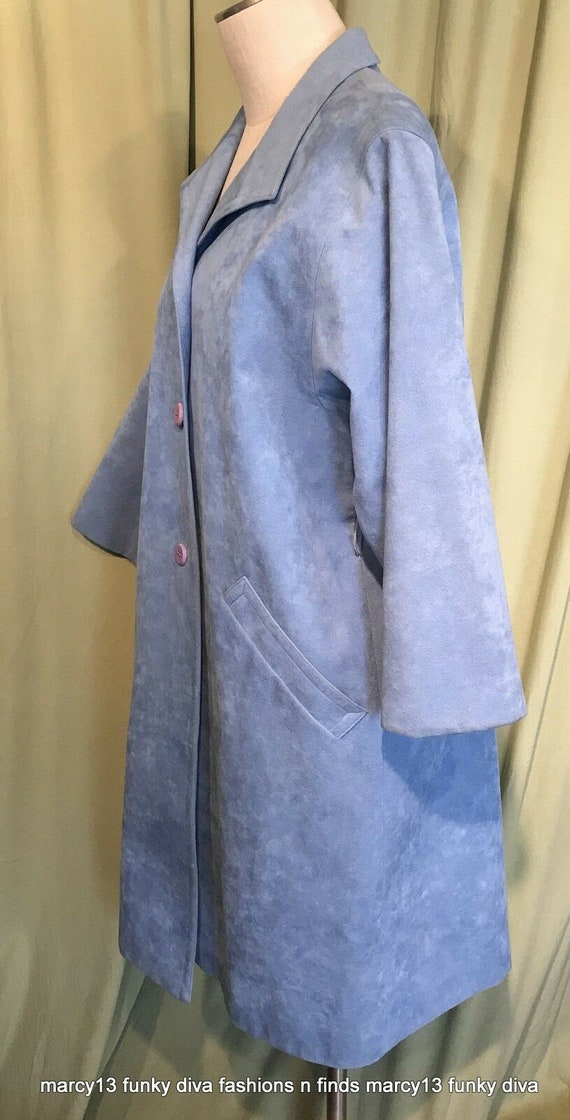 Chic Original Vintage 70s Sky Blue Ultrasuede Kne… - image 3