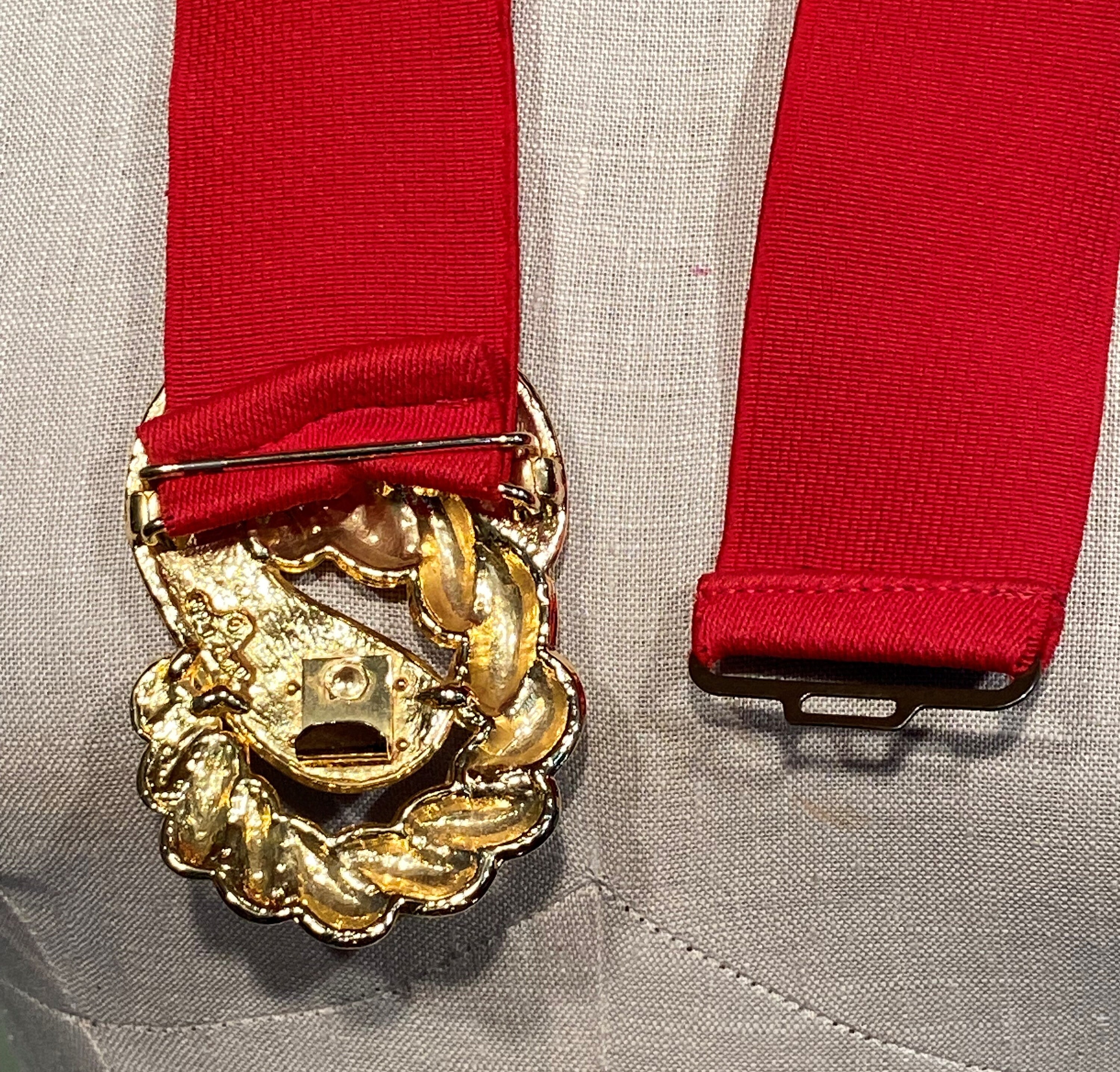 Day Lor Stretch Wide Belt Gold Medallion Buckle Statement Belt Red Vintage OS 80s Red Wide Waist Belt | Gold Tone Metal Buckle Wide  main image 3